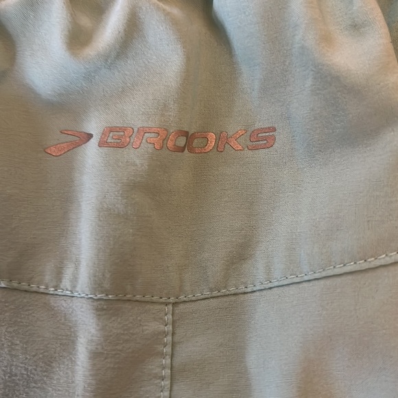 Brooks Athletic Shorts Size Medium Aqua & Orange - Picture 7 of 9